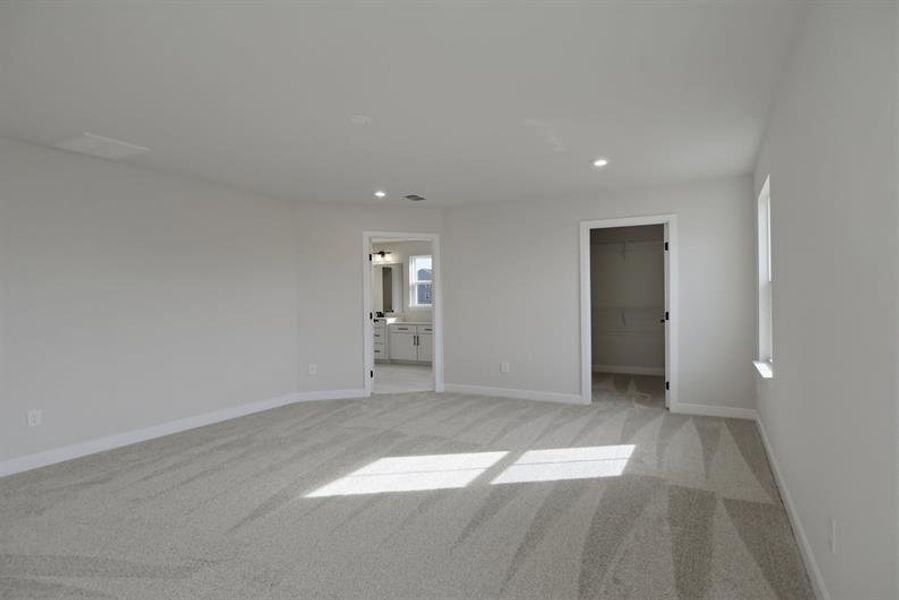 Spacious, unfurnished interior of a new home in Berkeley, Spartanburg (Image 23).