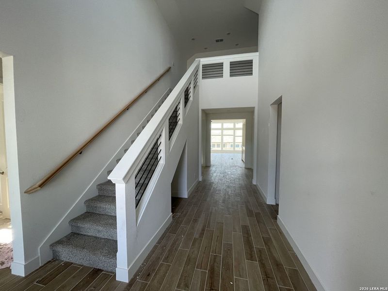 Spacious, unfurnished interior of a new home in Meyer Ranch 60's, New Braunfels (Image 17). Spacious, unfurnished interior of a new home in Meyer Ranch 60's, New Braunfels (Image 17).
