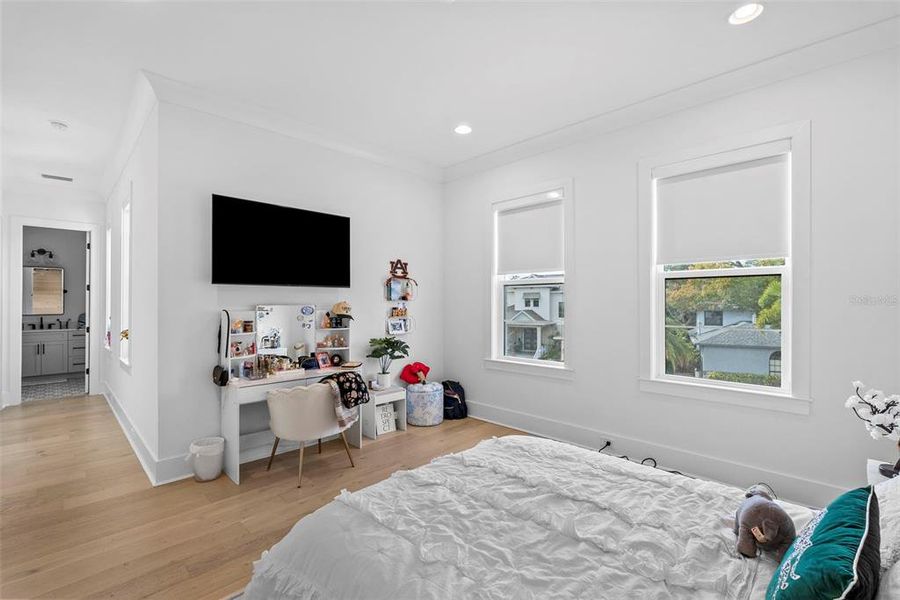 Furnished interior view inside a new home in , Tampa (Image 74).