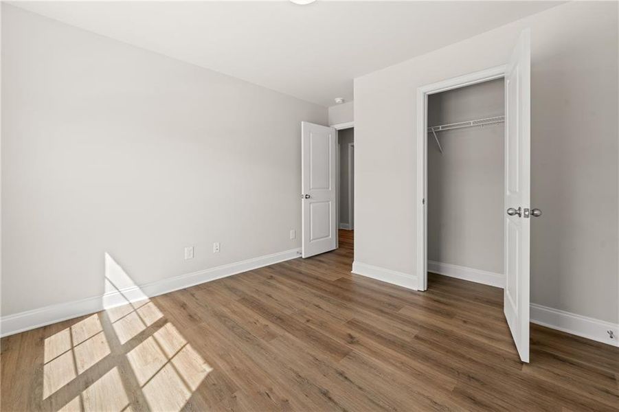 Spacious, unfurnished interior of a new home in , Duluth (Image 39).
