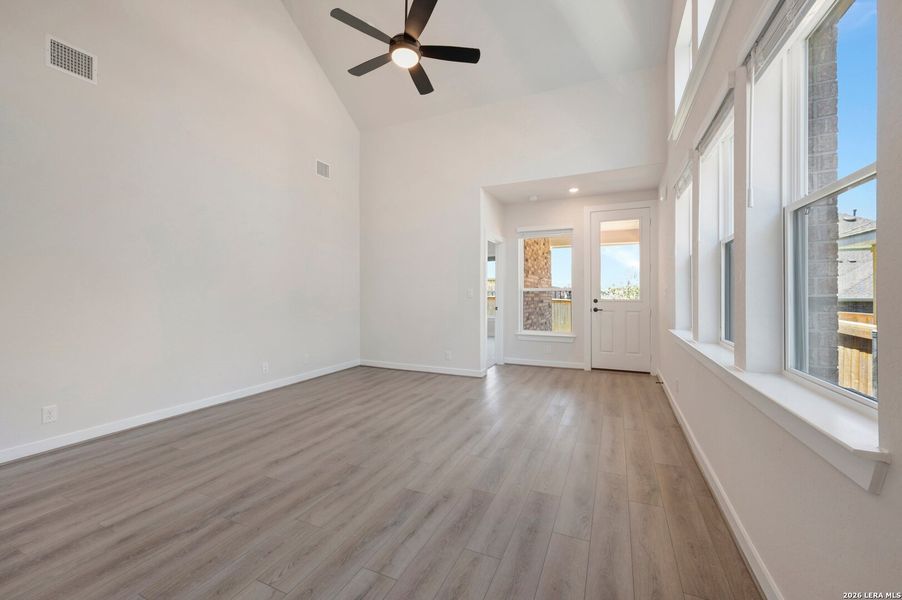 Spacious, unfurnished interior of a new home in Mayfair - Select Garden Series, New Braunfels (Image 28). Spacious, unfurnished interior of a new home in Mayfair - Select Garden Series, New Braunfels (Image 28).