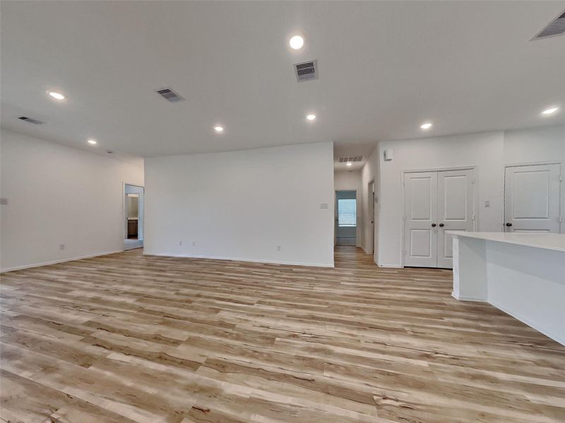 Spacious, unfurnished interior of a new home in Sterling Point at Baytown Crossings: Wildflower II Collection, Baytown (Image 15).