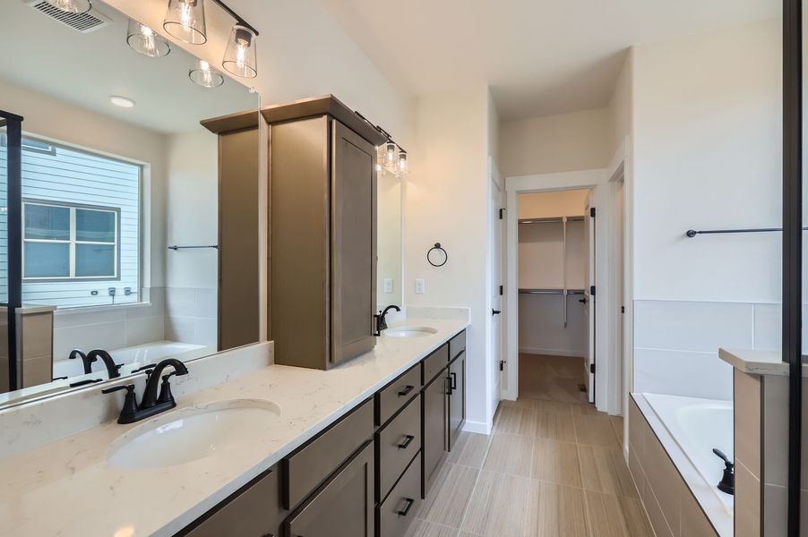 Plan V430 Main Bathroom Representative Photo Plan V430 Main Bathroom Representative Photo