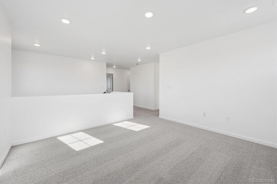 Spacious, unfurnished interior of a new home in Vista West, Keenesburg (Image 20).