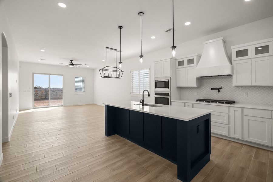 Furnished interior view inside a new home in Tierra Del Este 91, El Paso (Image 3).