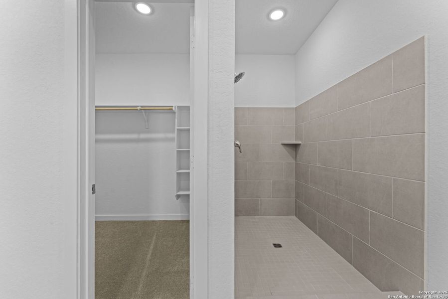 Image 27 of a home in Gatehouse: Classic Collection. Image 27 of a home in Gatehouse: Classic Collection.