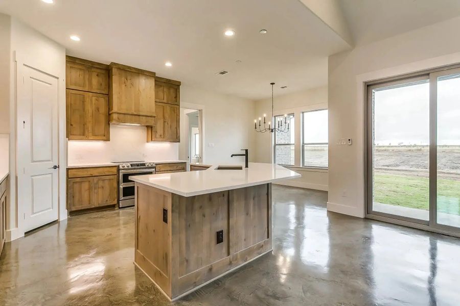 Representative furnished interior of a home built from the The Finley by Elmwood Custom Homes in Byrum Ranch, Maypearl (Image 42).