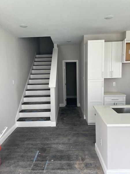 Image 5 of a home in .