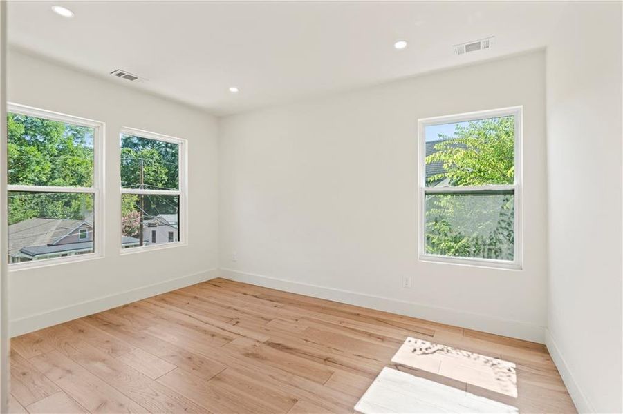 Spacious, unfurnished interior of a new home in , Atlanta (Image 20). Spacious, unfurnished interior of a new home in , Atlanta (Image 20).