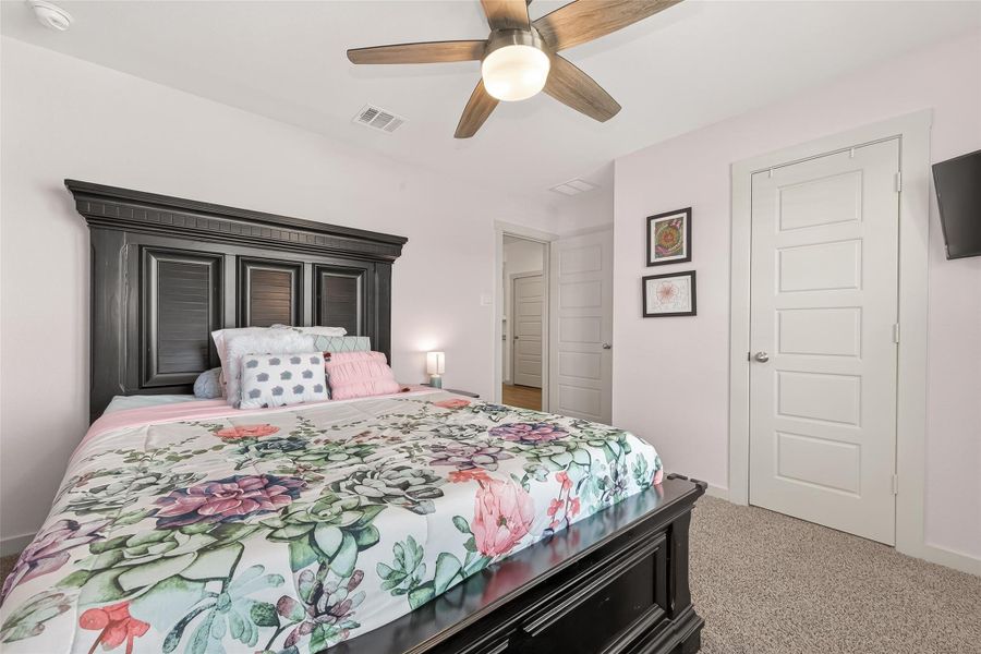 Additional view of frontal bedroom. Closet to the right, entryway hall straight ahead. Additional view of frontal bedroom. Closet to the right, entryway hall straight ahead.
