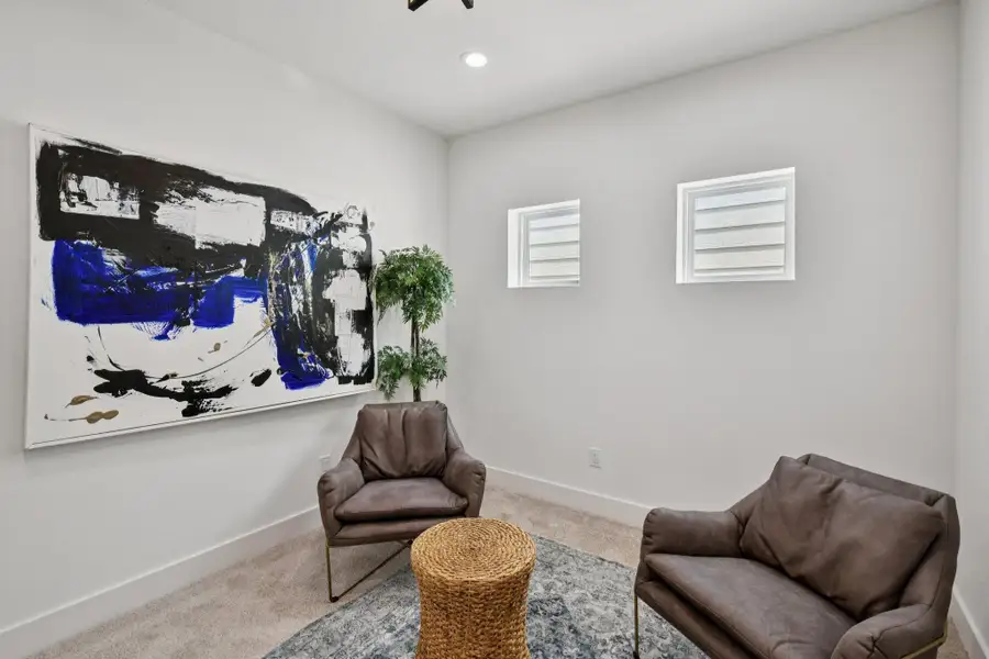 Image 6 of a home in . Image 6 of a home in .