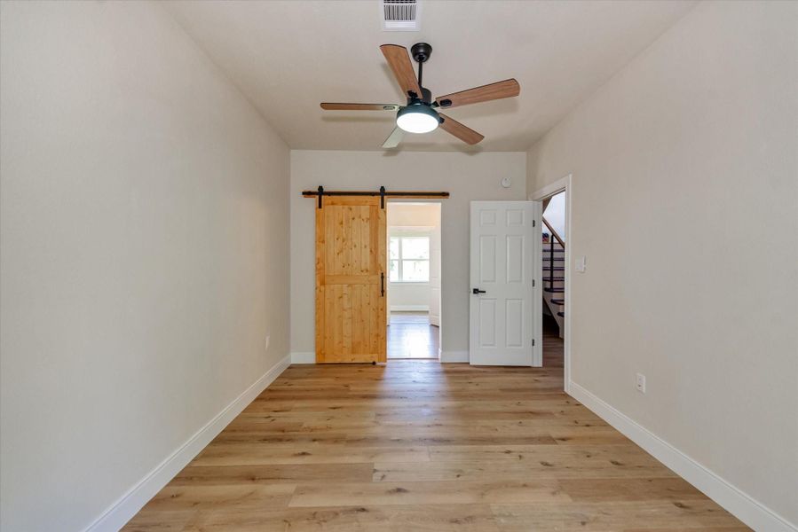 Main bedroom located on 1st floor