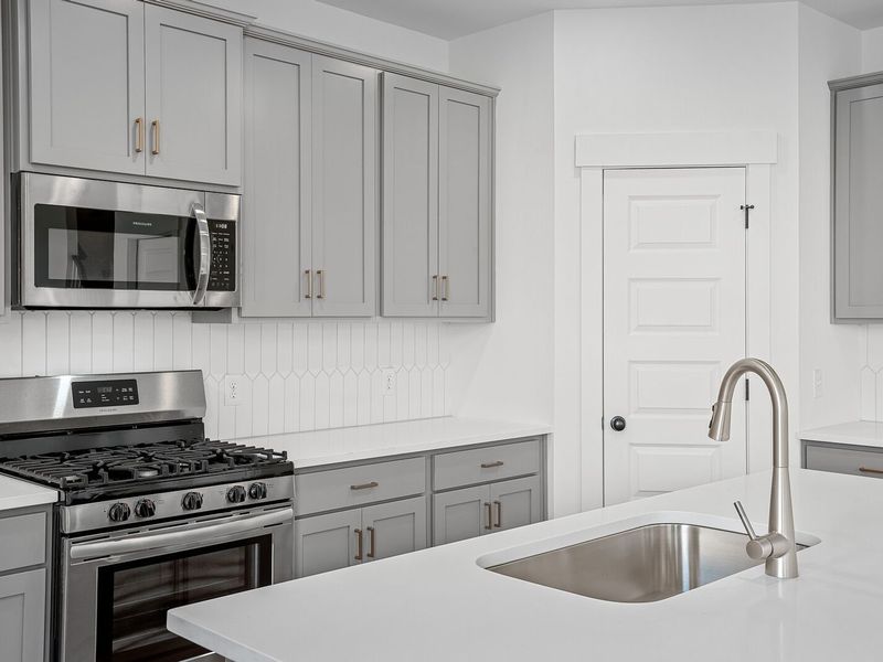 Furnished interior view inside a new home in Woods Crossing, Gallatin (Image 11).