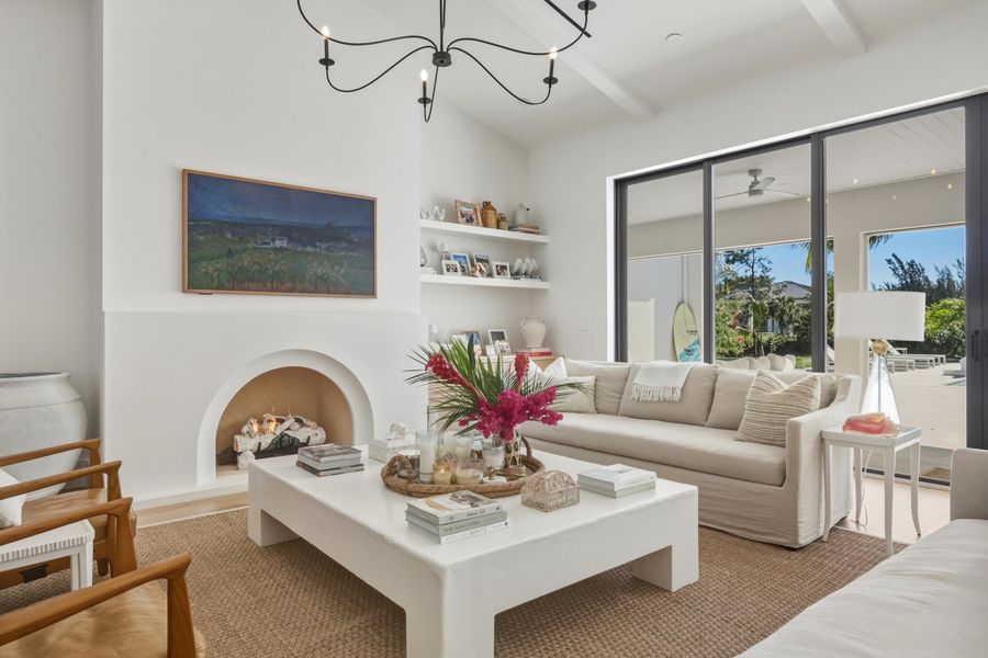 9 foot sliders that open fully for full loggia access