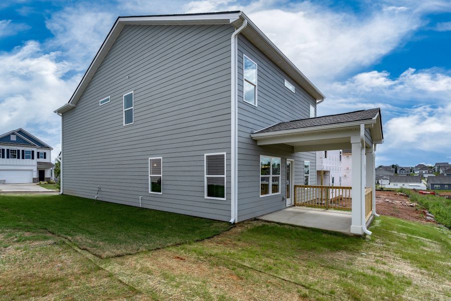 Exterior details and patio area of a home in Ridgewood, Shelbyville (Image 3).