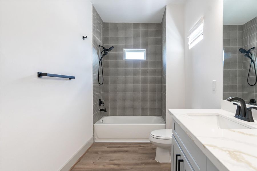 Furnished interior view inside a new home in Avenue Park, Houston (Image 8).