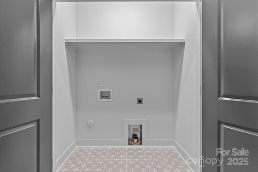 Spacious, unfurnished interior of a new home in , Charlotte (Image 12).