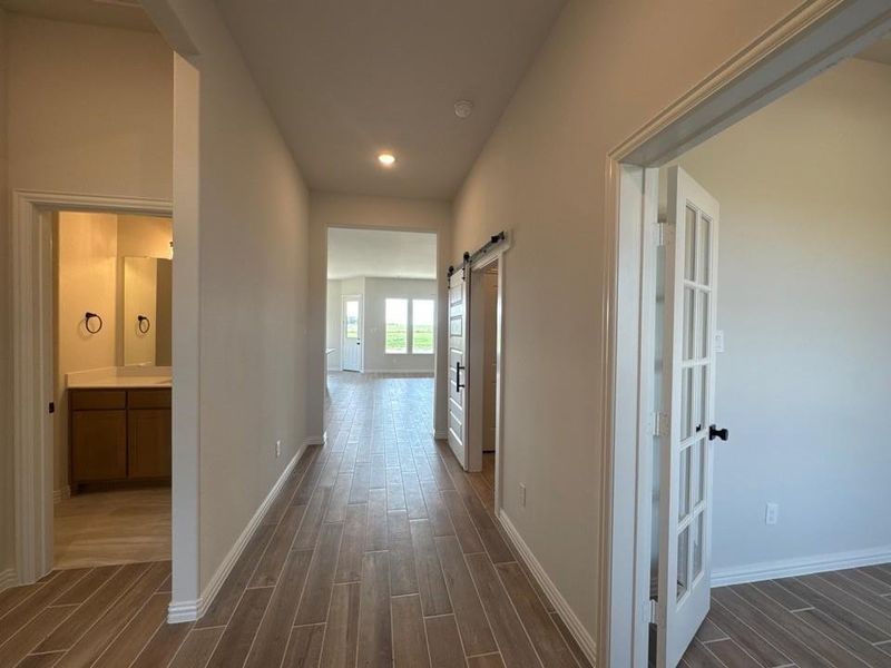 Spacious, unfurnished interior of a new home in Terra Escalante, Blue Ridge (Image 13).