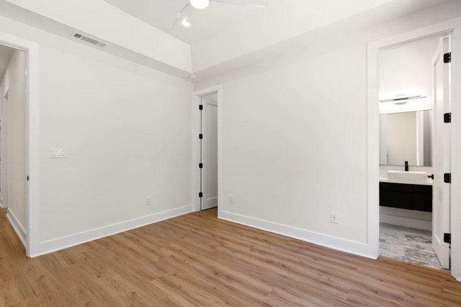 Spacious, unfurnished interior of a new home in , Atlanta (Image 45). Spacious, unfurnished interior of a new home in , Atlanta (Image 45).