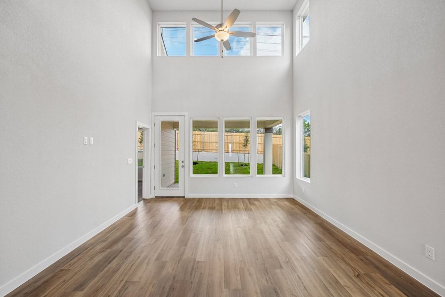 Spacious, unfurnished interior of a new home in The Meadows at Hunters Ranch, San Antonio (Image 25).