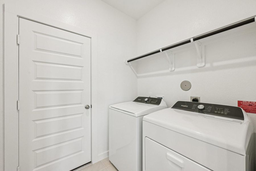 Furnished interior view inside a new home in Landing Meadows - Traditional Series, New Caney (Image 11). Furnished interior view inside a new home in Landing Meadows - Traditional Series, New Caney (Image 11).