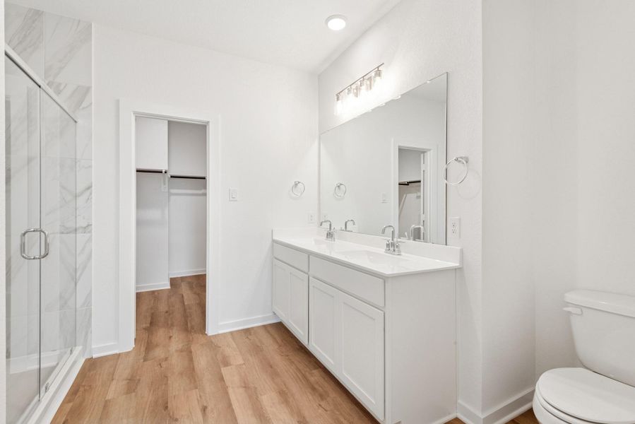 Furnished interior view inside a new home in Miller's Pond, Rosenberg (Image 6).