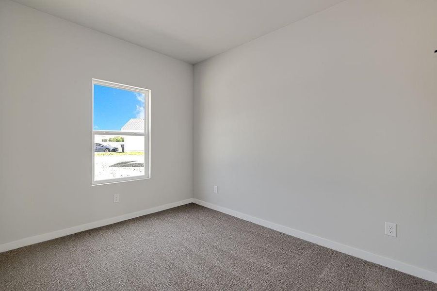 Spacious, unfurnished interior of a new home in Trails of Fossil Creek, Fort Worth (Image 27).