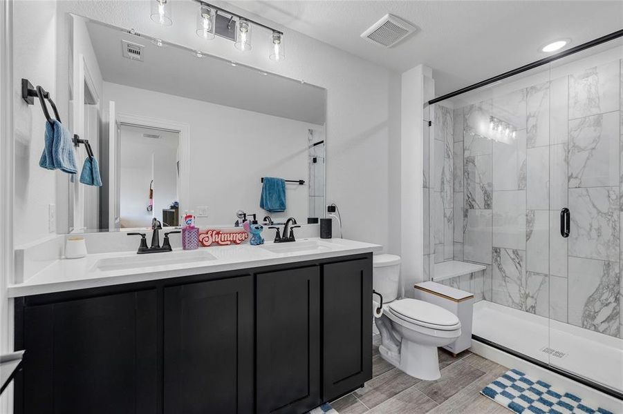 Furnished interior view inside a new home in , Prosper (Image 29).