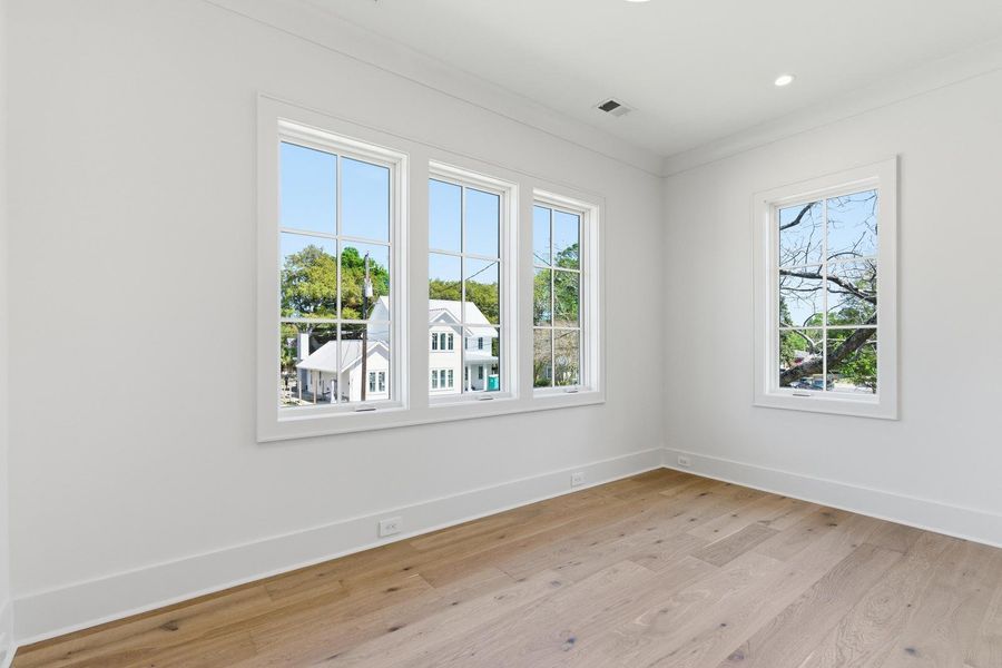 Spacious, unfurnished interior of a new home in , Mount Pleasant (Image 22).