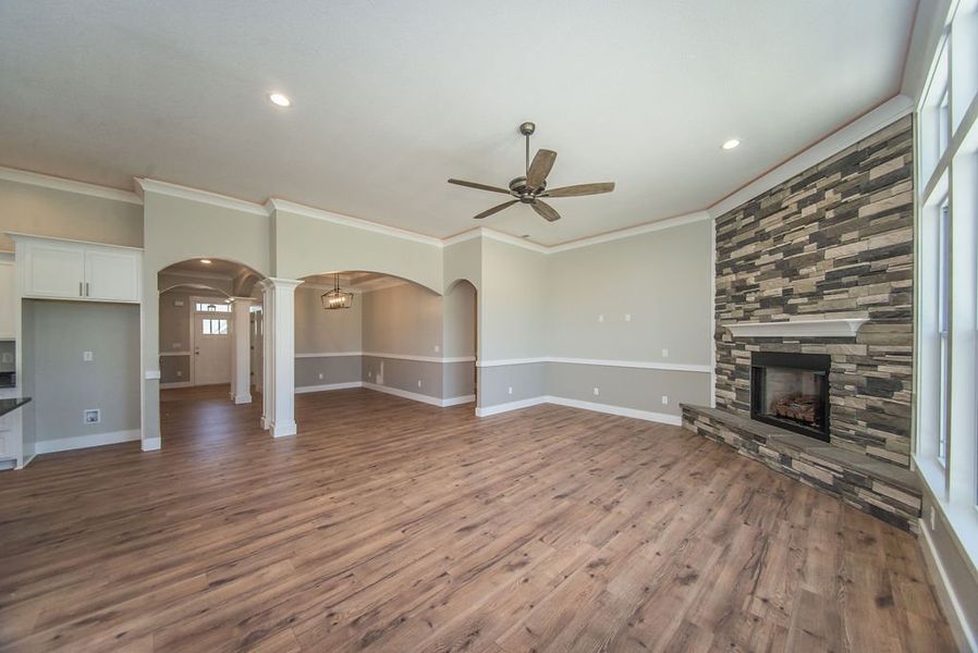 Representative unfurnished interior of a home built from the Beaumont Elite by Enchanted Homes in Pointe Summit, Slater-Marietta (Image 38).