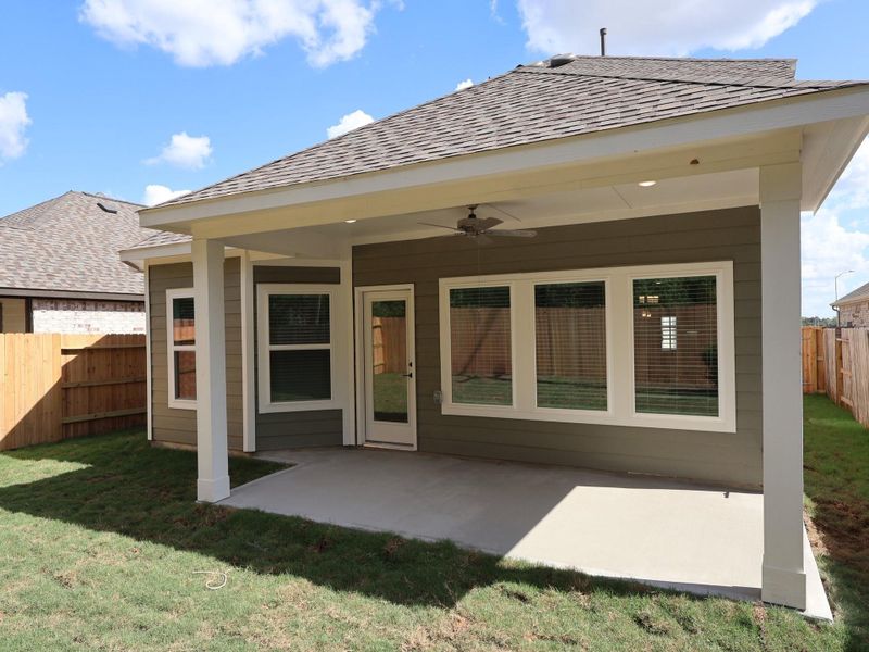 Exterior details and patio area of a home in Sorella, Tomball (Image 25).