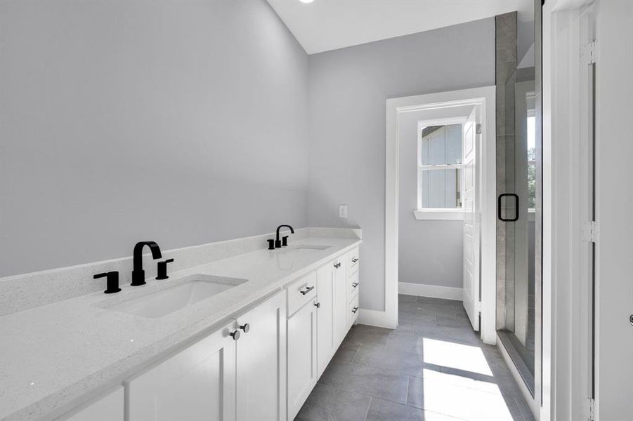 Furnished interior view inside a new home in , Kemp (Image 6).