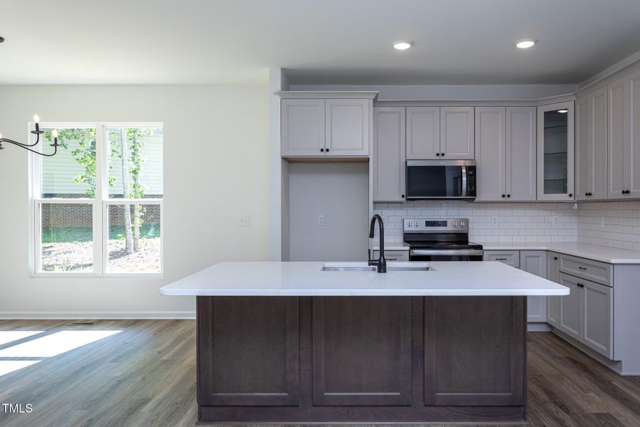 coleman-6069-jones-25 coleman-6069-jones-25