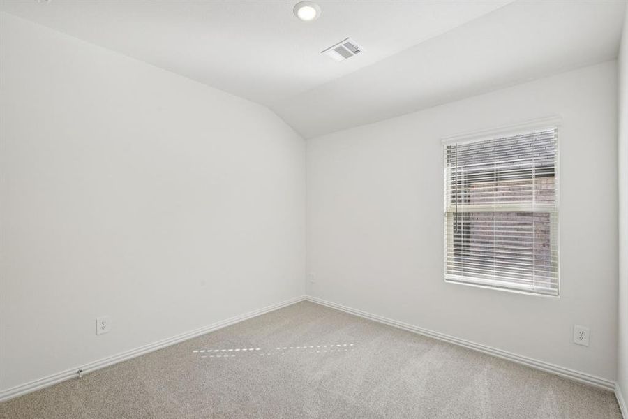 Spacious, unfurnished interior of a new home in Westmoor, Sherman (Image 34).