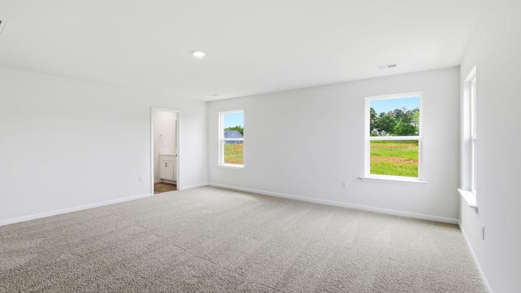 Spacious, unfurnished interior of a new home in Woodglen, Piedmont (Image 35). Spacious, unfurnished interior of a new home in Woodglen, Piedmont (Image 35).