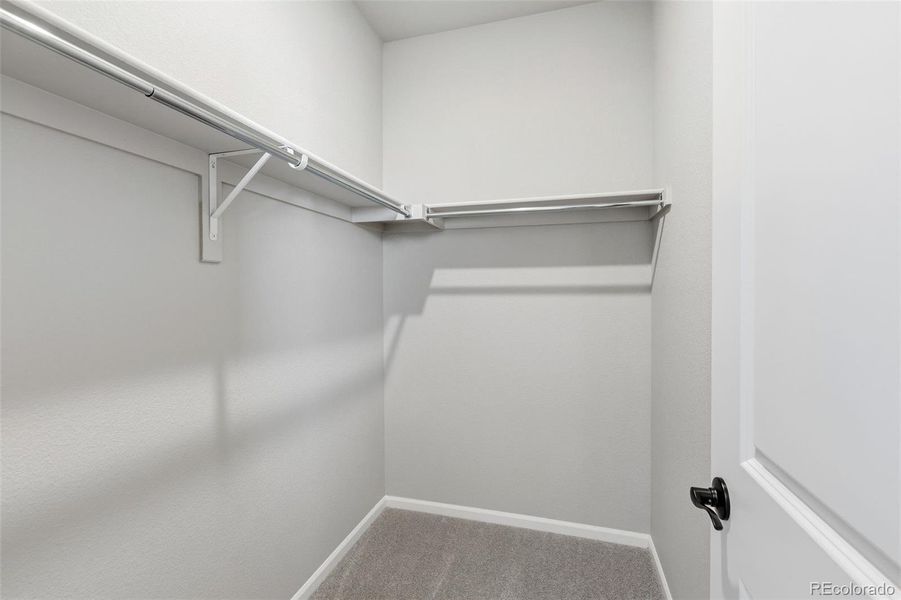 Spacious, unfurnished interior of a new home in , Aurora (Image 17).