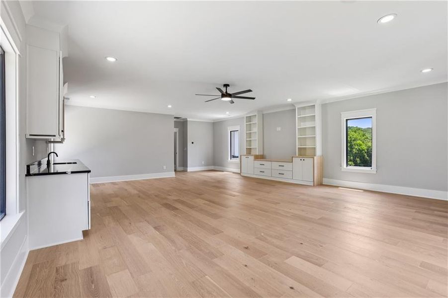 Spacious, unfurnished interior of a new home in , Braselton (Image 97).