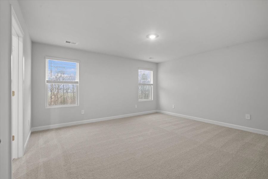 Spacious, unfurnished interior of a new home in Collier Ridge, Moore (Image 24).