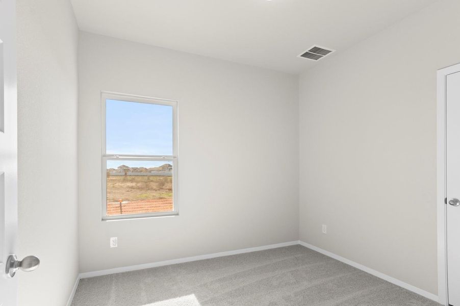 Spacious, unfurnished interior of a new home in Harvest Ridge, Elgin (Image 31).