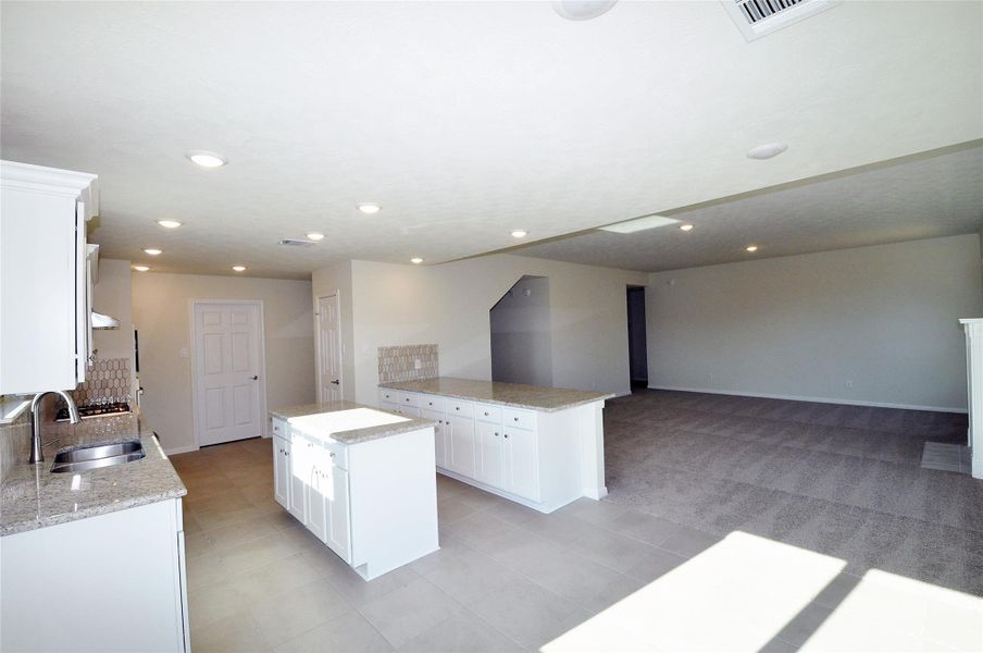 Furnished interior view inside a new home in , League City (Image 10).