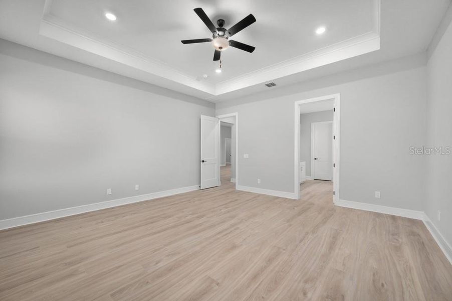 Spacious, unfurnished interior of a new home in , Fruitland Park (Image 27).