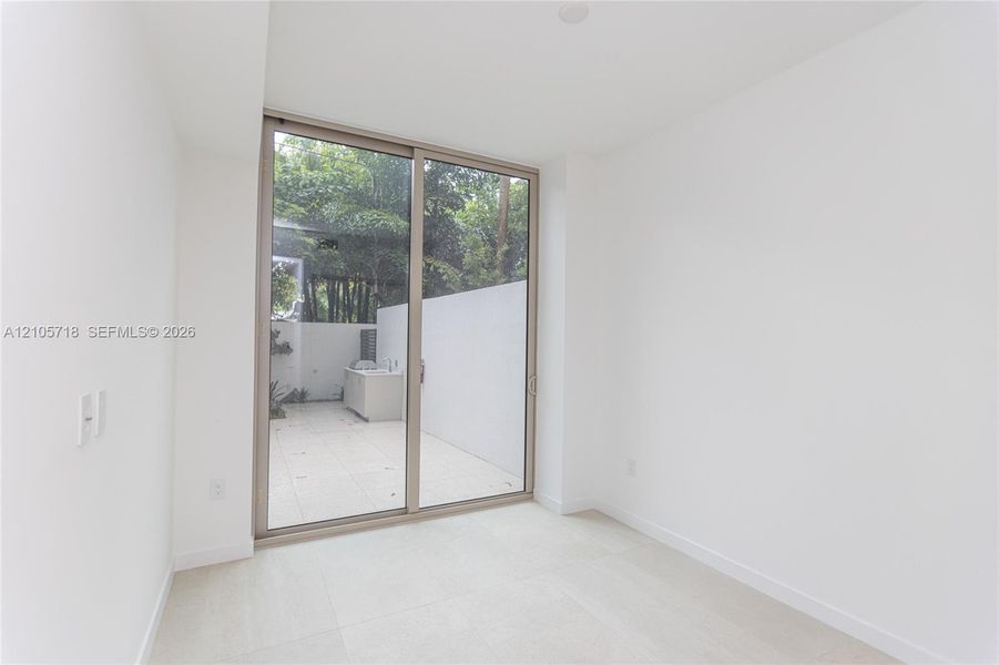Downstair 4th bedroom or family bedroom