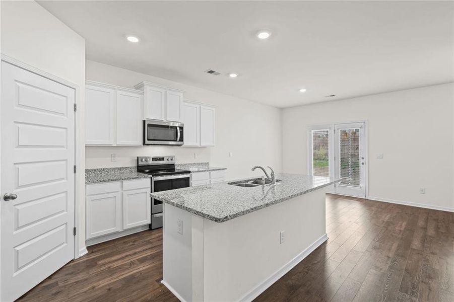 Furnished interior view inside a new home in Twin Lakes, Hoschton (Image 7).