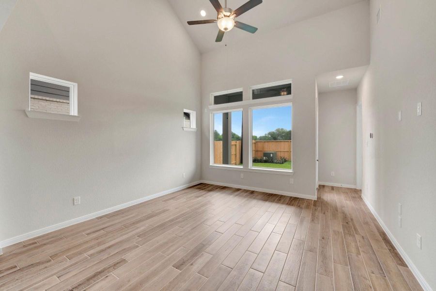 Spacious, unfurnished interior of a new home in The Grand Prairie - Meadow Collection, Hockley (Image 17).