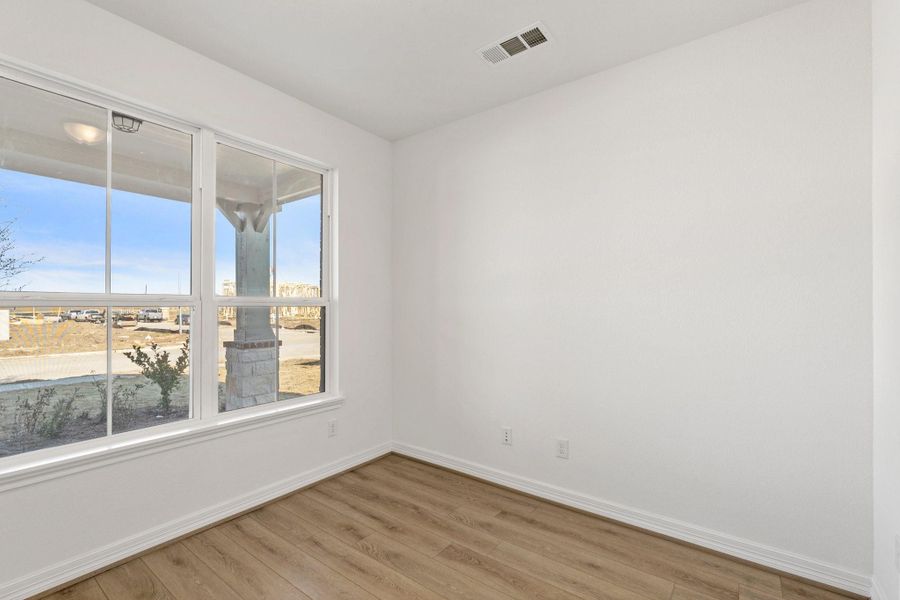 Note: Sample product photo. Actual exterior and interior selections may vary by homesite. Photo may be virtually staged