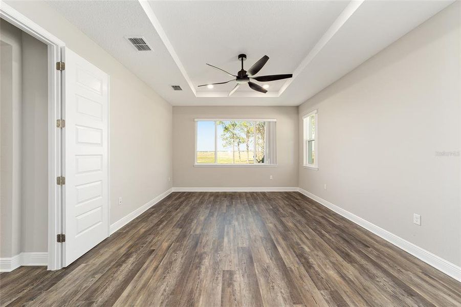 Spacious, unfurnished interior of a new home in , Ocala (Image 43).