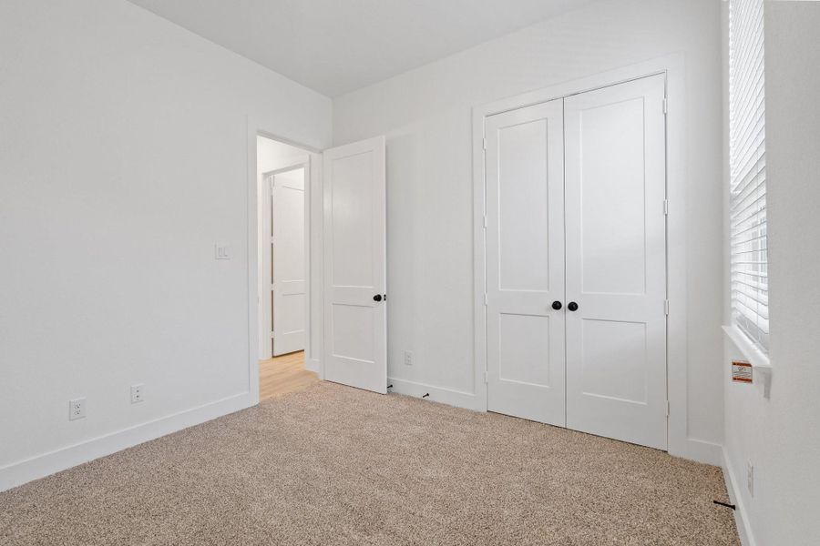 Spacious, unfurnished interior of a new home in Attwater, Waller (Image 19).