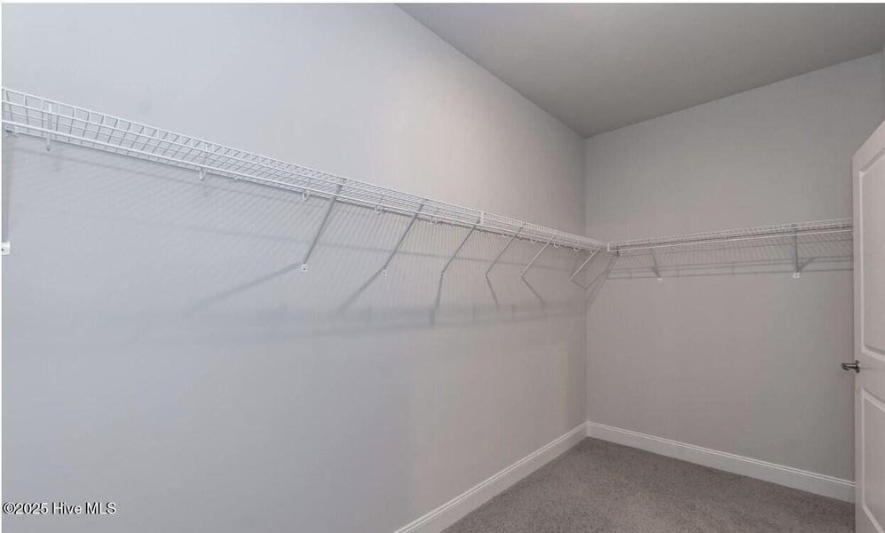 Spacious, unfurnished interior of a new home in Patriot Pointe, Jacksonville (Image 9).