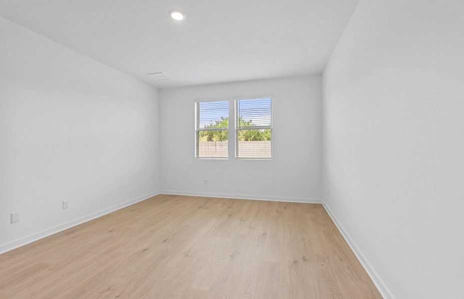 Spacious, unfurnished interior of a new home in County View, Temple (Image 24). Spacious, unfurnished interior of a new home in County View, Temple (Image 24).