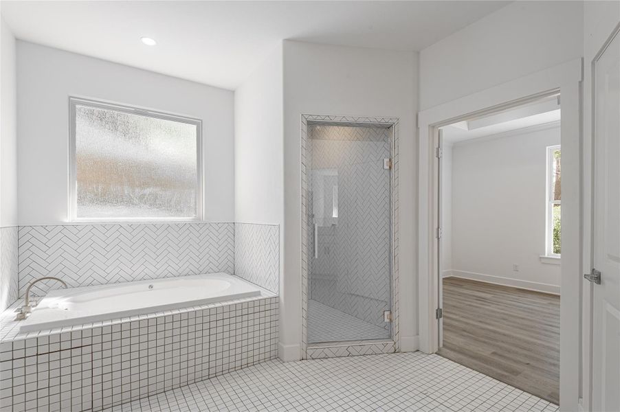 Furnished interior view inside a new home in , Nacogdoches (Image 9).